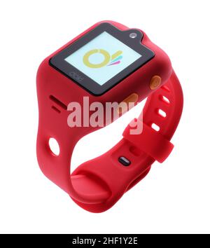 Un orologio Doki rosso, con schermo acceso. Uno smartwatch per bambini. Foto Stock