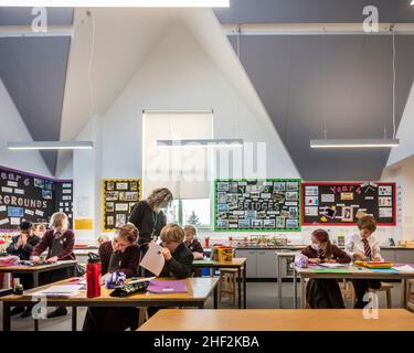 Classe. Brentwood Prep School, Brentwood, Regno Unito. Architetto: Cottrell + Vermeulen Architecture Ltd, 2022. Foto Stock