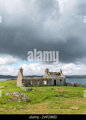 Rovine di una vecchia casa croft, Crommore, Isola di Lewis, Scozia, Regno Unito Foto Stock