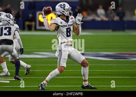 Utah state Aggies Wide Receiver Derek Wright (8) lancia la palla come parte di un gioco trick durante la partita LA Bowl contro l'Oregon state Beavers, Sat Foto Stock