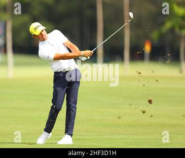 Brisbane, Australia. 14th Jan 2022. Nathan Barbieri colpisce la palla a Brisbane, Australia, il 1/14/2022. (Foto di Patrick Hoelscher/News Images/Sipa USA) Credit: Sipa USA/Alamy Live News Foto Stock