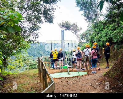 Ziplining a Porto Rico Foto Stock