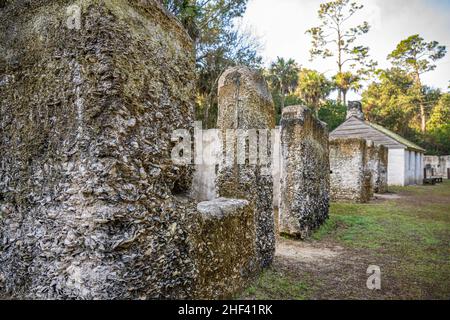 Rovine della casa degli schiavi a Kingsley Plantation sull'isola di Fort George a Jacksonville, Florida. (USA) Foto Stock