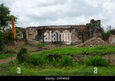 Rovine del palazzo di Bahadur Khan a Bahadurgad, è stato rinominato Dharmaveergad nella memoria di Chhatrapati Sambhaji Raje, situato sul divieto di sinistra Foto Stock