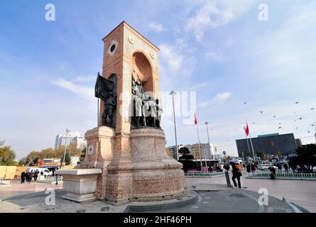 La Repubblica un monumento in Taksim sq. in Istanbul. Foto Stock