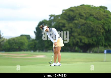 Brisbane, Australia. 14th Jan 2022. Su Oh guarda i putt sulla buca 18th a Brisbane, Australia il 1/14/2022. (Foto di Patrick Hoelscher/News Images/Sipa USA) Credit: Sipa USA/Alamy Live News Foto Stock