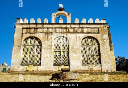 Vista di Fasil Fasil Ghebbi castello situato a Gondar, Etiopia. Foto Stock