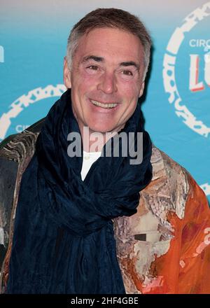 13 gennaio 2022 - Londra, Inghilterra, Regno Unito - Greg Wise partecipa al Cirque Du Soleil LUZIA Premiere, Royal Albert Hall Foto Stock