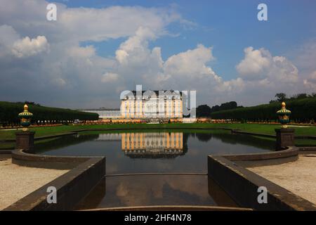 Schloß Augustusburg, Südseite, bei Brühl, Rhein-Erft-Kreis, Nordrhein-Westfalen, Deutschland / Castello di Augustusburg vicino a Brühl, distretto Reno-Erft, Foto Stock