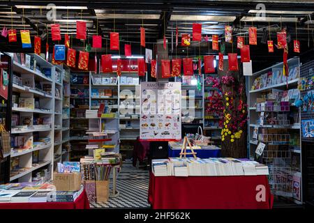 Le librerie vietnamite decorano per il Capodanno lunare Foto Stock