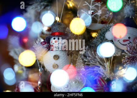 Decorazioni di Natale in X-Mas albero. Foto Stock