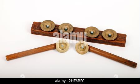 Barbiere dell'Opera di Siviglia, sistro, sistrum. Strumento a percussione. Foto Stock