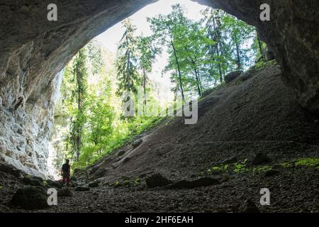 Ingresso della Grotta in Francia, Grotte du Tresor Foto Stock