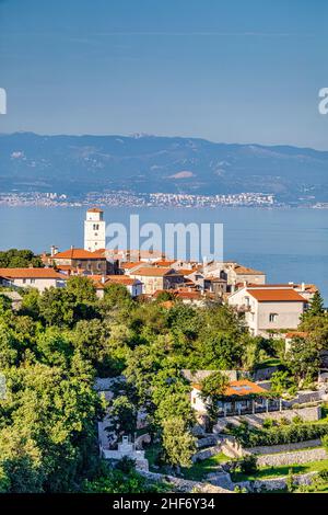 Croazia, Golfo del Quarnero, opatija riviera, Mare Adriatico, Moscenicka Draga, Il villaggio di Brse?C / Bersezio Foto Stock