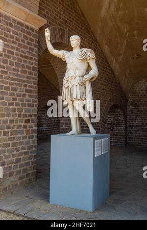 Anfiteatro nel Parco Archeologico di Xanten, Xanten, basso Reno, Nord Reno-Westfalia, Germania Foto Stock