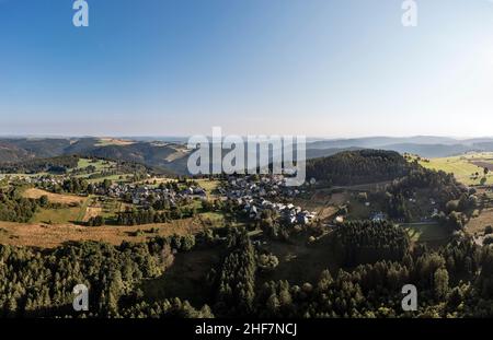 Germania, Turingia, città di Schwarzatal, Lichtenhain, villaggio, foresta, montagne, valli, panoramica, vista aerea Foto Stock