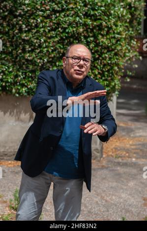 Roma, Italia 21/06/2021: Ripresa del film "vita da Carlo" con l'attore Carlo Verdone. Monteverde. © Andrea Sabbadini Foto Stock