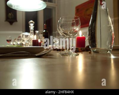 Bicchieri da vino, tavolo fisso, cena Foto Stock