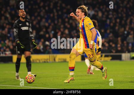 Brighton, Regno Unito. 14th Jan 2022. Conor Gallagher di Crystal Palace festeggia dopo aver ottenuto il punteggio del suo team 1st gol. Premier League Match, Brighton & Hove Albion contro Crystal Palace all'Amex Stadium di Brighton venerdì 14th gennaio 2022. Questa immagine può essere utilizzata solo a scopo editoriale. Solo per uso editoriale, licenza richiesta per uso commerciale. Nessun uso in scommesse, giochi o un singolo club/campionato/player pubblicazioni. pic di Steffan Bowen/Andrew Orchard sport fotografia/Alamy Live news credito: Andrew Orchard sport fotografia/Alamy Live News Foto Stock