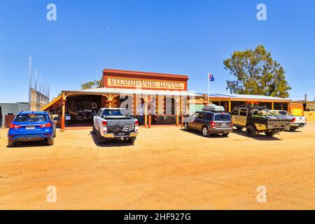 Silverton, Australia - 27 Dic 2021: Albergo storico di Silverton pub e alloggio luogo di servizio nella città fantasma dell'entroterra australiano. Foto Stock