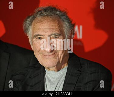 Miami Beach, Florida, Stati Uniti. 13th Jan 2022. Judd Hirsch partecipa all'iMordecai World Premiere apre l'edizione 25th del Miami Jewish Film Festival, che si tiene presso la North Beach Bandshell il 13 gennaio 2022 a Miami Beach, Florida. Credit: Mpi04/Media Punch/Alamy Live News Foto Stock