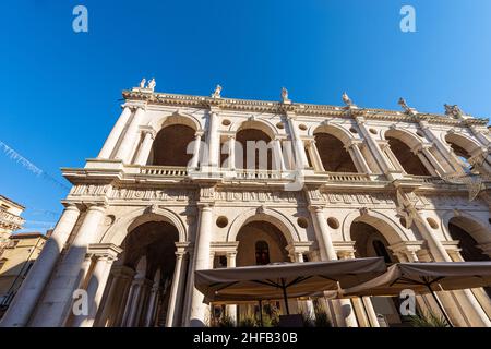 Vicenza centro, Basilica Palladiana dell'architetto Andrea Palladio in stile rinascimentale (1549-1614), Piazza dei Signori, Veneto, Italia, Europa. Foto Stock