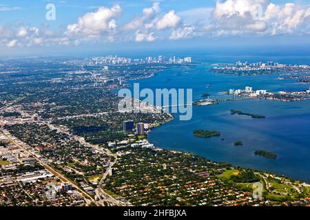 Antenna oftown e spiaggia di Miami Foto Stock