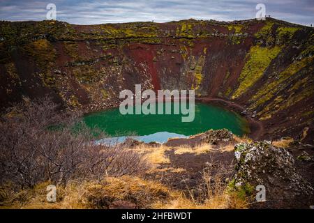 erið lago vulcanico cratere situato nella zona di Grímsnes, nel sud dell'Islanda, lungo il cerchio d'Oro. Concetto di consapevolezza pacifica sfondo Foto Stock