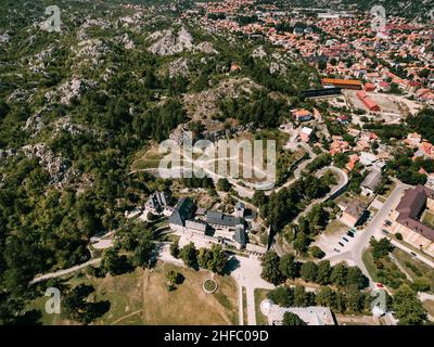 Veduta aerea del monastero di Cetinje. Montenegro Foto Stock