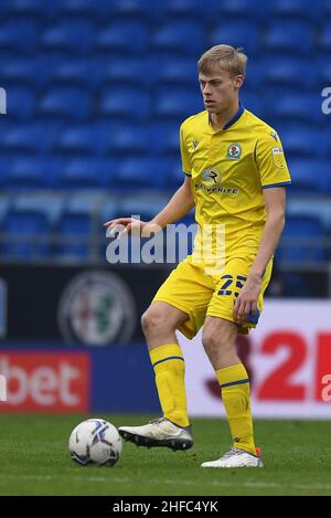 Cardiff, Regno Unito. 15th Jan 2022. Jan Paul van Hecke #25 di Blackburn Rovers in azione durante la partita a Cardiff, Regno Unito, il 1/15/2022. (Foto di Mike Jones/News Images/Sipa USA) Credit: Sipa USA/Alamy Live News Foto Stock