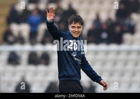 COLCHESTER, REGNO UNITO. JAN 15th Jacob Wakeling di Barrow ondeggiò ai fan prima della partita della Sky Bet League 2 tra Colchester United e Barrow al JobServe Community Stadium di Colchester sabato 15th gennaio 2022. (Credit: Ivan Yordanov | MI News) Credit: MI News & Sport /Alamy Live News Foto Stock