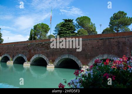 Peschiera del Garda è un comune italiano di 195 abitanti della provincia di Verona, in Veneto. Foto Stock