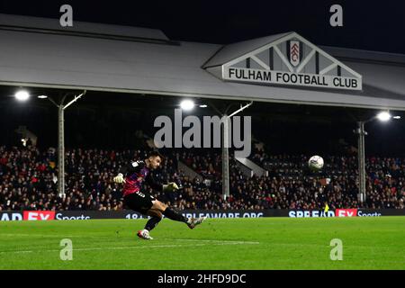 15th gennaio 2022: Craven Cottage, Fulham, Londra, Inghilterra; EFL Championship football, Fulham contro Bristol City; portiere Max o'Leary di Bristol City Foto Stock