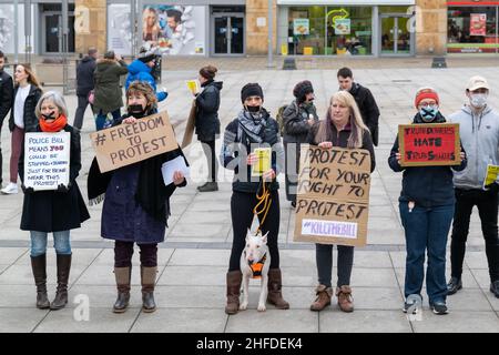 INVERNESS, HIGHLAND, REGNO UNITO. 15th Jan 2022. Questo è il Kill The Bill protesta - polizia, crimine, condanna e tribunali (PCSC) Bill a Inverness, Highland, Scozia il 15 gennaio 2022. Credit: JASPERIMAGE/Alamy Live News Foto Stock