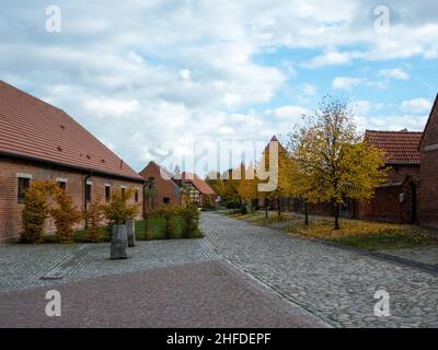 Il monastero di Jerichow si trova nella periferia settentrionale di Jerichow, vicino alle rive del fiume Elba, nello stato di Sassonia-Anhalt in Germania. Foto Stock