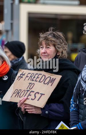 INVERNESS, HIGHLAND, REGNO UNITO. 15th Jan 2022. Questo è il Kill The Bill protesta - polizia, crimine, condanna e tribunali (PCSC) Bill a Inverness, Highland, Scozia il 15 gennaio 2022. Credit: JASPERIMAGE/Alamy Live News Foto Stock