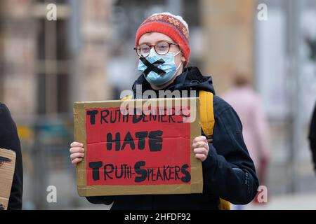 INVERNESS, HIGHLAND, REGNO UNITO. 15th Jan 2022. Questo è il Kill The Bill protesta - polizia, crimine, condanna e tribunali (PCSC) Bill a Inverness, Highland, Scozia il 15 gennaio 2022. Credit: JASPERIMAGE/Alamy Live News Foto Stock