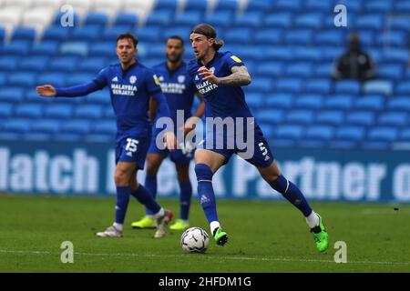 Cardiff, Regno Unito. 15th Jan 2022. Aden Flint della città di Cardiff in azione. EFL Skybet Championship Match, Cardiff City vs Blackburn Rovers al Cardiff City Stadium di Cardiff, Galles sabato 15th gennaio 2022. Questa immagine può essere utilizzata solo a scopo editoriale. Solo per uso editoriale, licenza richiesta per uso commerciale. Nessun uso in scommesse, giochi o un singolo club/campionato/player pubblicazioni. pic di Andrew Orchard/Andrew Orchard sport fotografia/Alamy Live news credito: Andrew Orchard sport fotografia/Alamy Live News Foto Stock