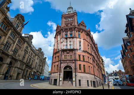 L'Alchemist Building Bar e Ristorante tra Queen Street e King Street nel centro di Nottingham, Nottinghamshire East Midlands Inghilterra UK. Foto Stock