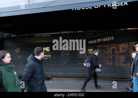 House of Fraser, Oxford Street, Londra, Regno Unito. 16th Jan 2022. Chiusura della vendita. L'ultimo giorno presso il negozio di punta House of Fraser di Oxford Street. Credit: Matthew Chattle/Alamy Live News Foto Stock