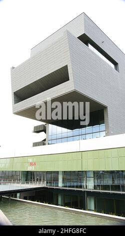 Facciata del Museo del Design o Museu del Disseny a Barcellona, Catalunya, Spagna, Europa Foto Stock