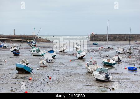 Porto di Barfleur, splendida cittadina sulla penisola Cotentin, Normandia, Francia. Foto Stock