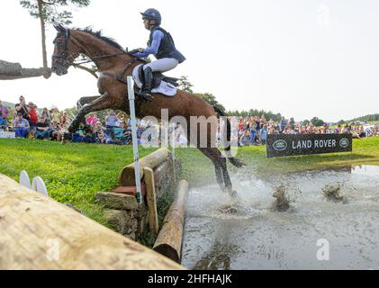 Rosalind Canter e IZILOT DHI - 3* Long - Blair Castle International Horse Trials 2021, Blair Castle, Scozia Foto Stock