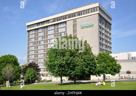 Holiday Inn, Armada modo, Plymouth Hoe, Plymouth Devon, Inghilterra, Regno Unito Foto Stock