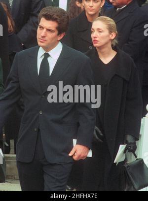 John Kennedy Jr Carolyn Bessette Kennedy 1994 Foto di John Barrett/PHOTOlink Foto Stock