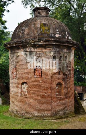 Una cupola della residenza britannica costruita da Nawab Asaf Ud-Daulah completata da Nawab Saadat Ali Khan alla fine del 1700s per il generale britannico Lucknow, Uttar Foto Stock