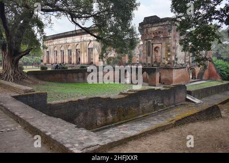 Bunglow presso la residenza britannica costruita da Nawab Asaf Ud-Daulah completato da Nawab Saadat Ali Khan alla fine del 1700s, Lucknow, Utar Pradesh, India Foto Stock