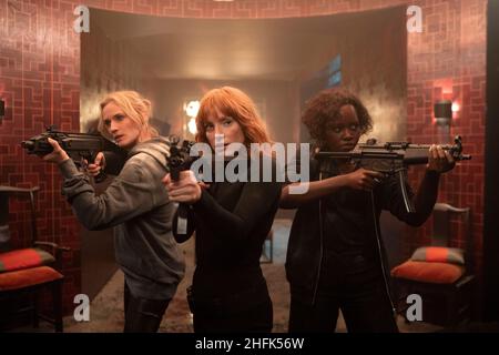 DIANE KRUGER, JESSICA CHASTAIN e LUPITA NYONG'o nel 355 (2022), diretto DA SIMON KINBERG. Credit: Freckle Films / CAA Media Finance / Album Foto Stock