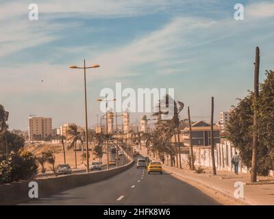 Dakar, Senegal, Africa - Feb, 2019: La vita quotidiana per le strade di Dakar. Foto Stock