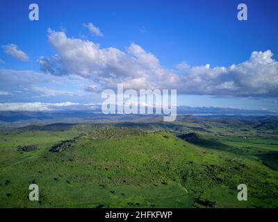 Antenna del cono del vulcano del Monte le Brun vicino a Biggenden Queensland Australia Foto Stock